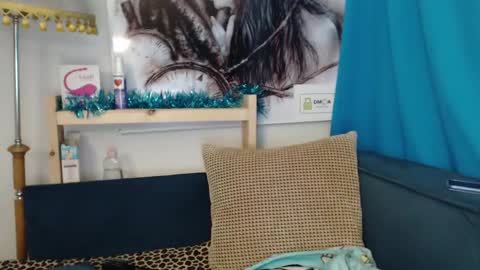 Elizabeth online show from 01.16.25