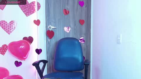 Snapshot of mady_gh chatting on 02.15.25 mady online show from 02.15.25