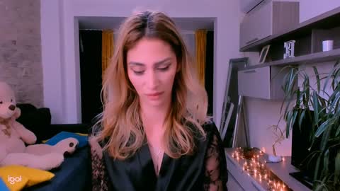 Snapshot of madyeroberts chatting on 02.04.25 Madye Roberts online show from 02.04.25