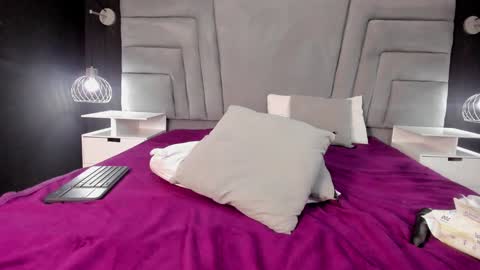 MAEE ANGELS online show from 12.27.24