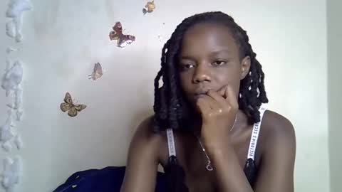 Maee online show from 12.03.25