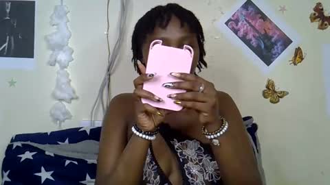 Maee online show from 01.10.26