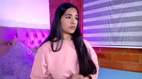 Snapshot of maeena chatting on 12.11.24 maeena online show from 12.11.24