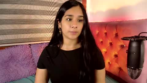 Snapshot of maeena chatting on 02.24.25 maeena online show from 02.24.25