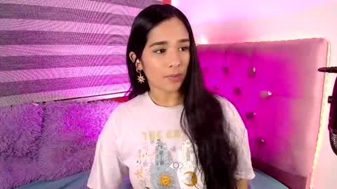 Snapshot of maeena chatting on 02.26.25 maeena online show from 02.26.25