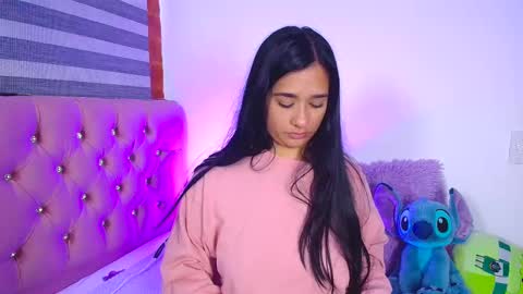 Snapshot of maeena chatting on 03.05.25 maeena online show from 03.05.25