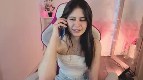 Mia online show from 02.12.26