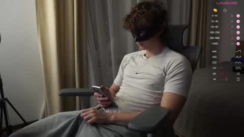 Mike XMaestro 3369 online show from 10.04.25