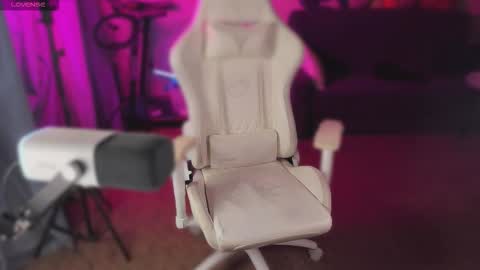 Maevee online show from 09.21.25