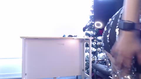 Snapshot of maevemads chatting on 01.16.25 Meaves online show from 01.16.25