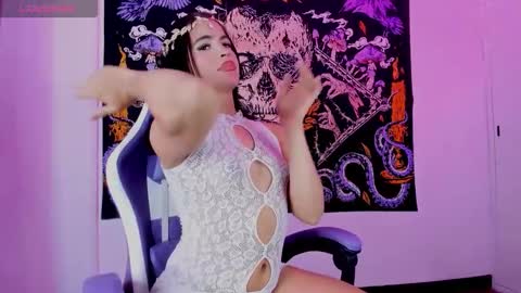 Snapshot of maferosorio chatting on 10.10.25 MaferOsorio online show from 10.10.25