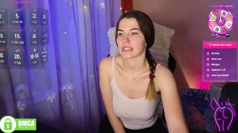 Snapshot of mag1c_eyes chatting on 12.15.25 mag1c_eyes online show from 12.15.25