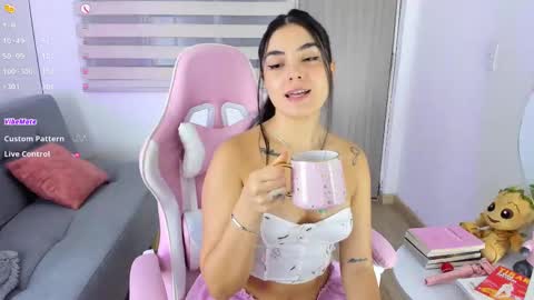 Snapshot of mager_of chatting on 09.21.25 Eva online show from 09.21.25