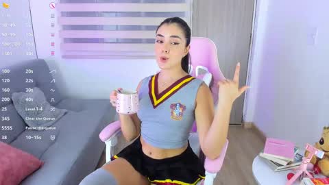 Snapshot of mager_of chatting on 10.18.25 Eva online show from 10.18.25