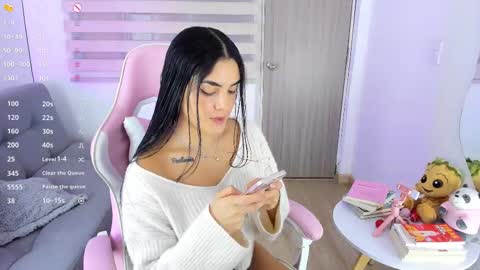 Snapshot of mager_of chatting on 10.19.25 Eva online show from 10.19.25