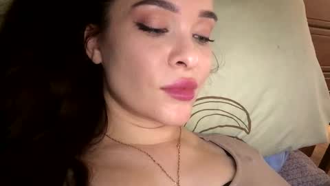 Snapshot of magggg658318 chatting on 09.24.25 magggg658318 online show from 09.24.25