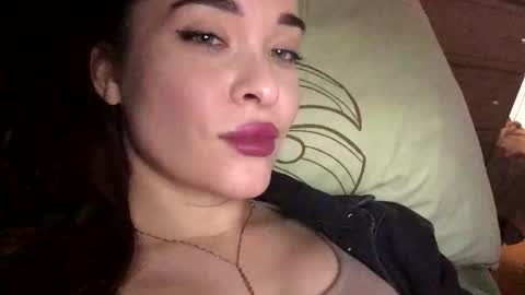 Snapshot of magggg658318 chatting on 10.21.25 magggg658318 online show from 10.21.25