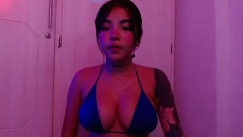 Snapshot of maggie_love77 chatting on 07.26.26 maggie online show from 07.26.26
