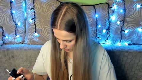 Snapshot of maggiecake chatting on 01.19.25 Maggie online show from 01.19.25