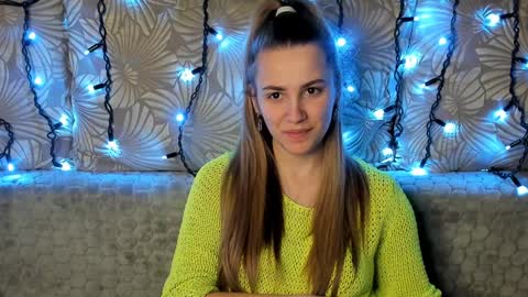 Snapshot of maggiecake chatting on 01.28.25 Maggie online show from 01.28.25