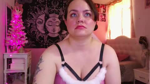 Snapshot of magic_clairewitch chatting on 12.24.24 Claire online show from 12.24.24