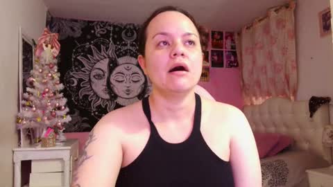 Snapshot of magic_clairewitch chatting on 12.25.24 Claire online show from 12.25.24