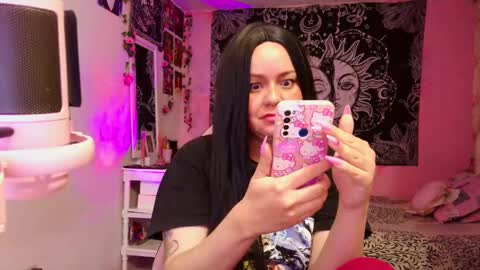 Snapshot of magic_clairewitch chatting on 01.20.25 Claire online show from 01.20.25