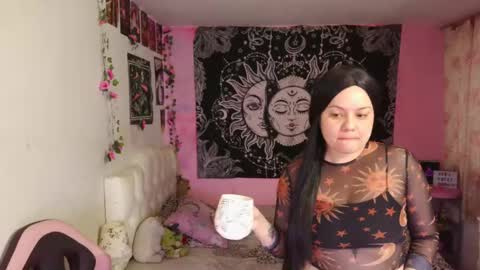 Snapshot of magic_clairewitch chatting on 01.26.25 Claire online show from 01.26.25