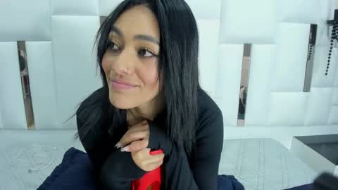 Isa  online show from 09.24.25