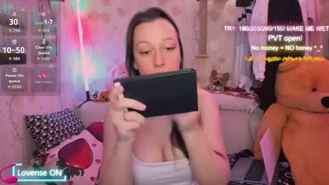 Hello sweet I am Lilly Lets have fun  The show will start around 600 PM GTM or 100 PM GTM  online show from 05.04.26