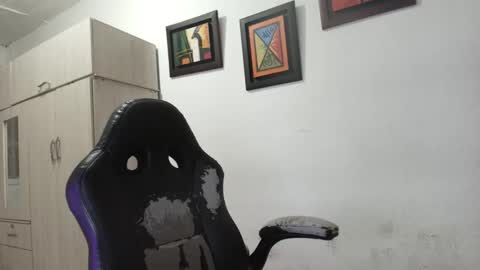 magic_milk23 online show from 09.24.25