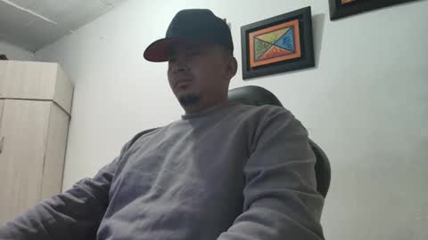 magic_milk23 online show from 10.22.25