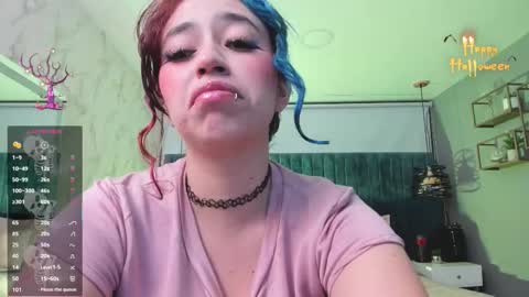 S  online show from 10.15.25