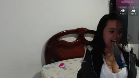 Snapshot of magic_stephany_ chatting on 01.25.25 Stephany online show from 01.25.25