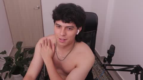 Snapshot of magic_tony chatting on 02.02.26 Tony Hoffa online show from 02.02.26