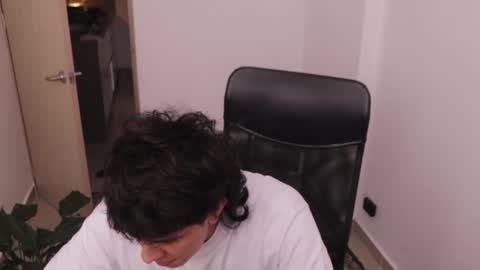 Snapshot of magic_tony chatting on 02.12.26 Tony Hoffa online show from 02.12.26