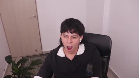 Snapshot of magic_tony chatting on 02.23.26 Tony Hoffa online show from 02.23.26