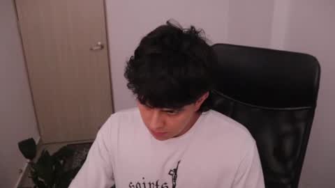 Snapshot of magic_tony chatting on 03.01.26 Tony Hoffa online show from 03.01.26