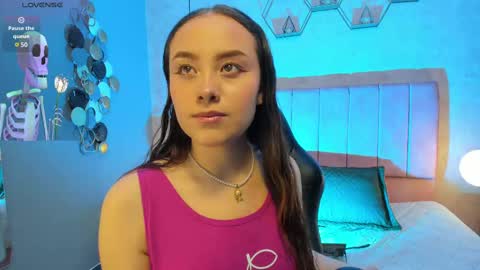 Vera  online show from 10.25.25