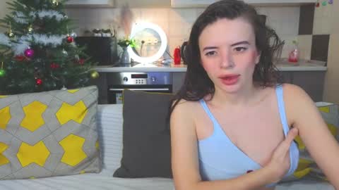 Snapshot of magical_mermaids chatting on 12.30.24 Alice online show from 12.30.24
