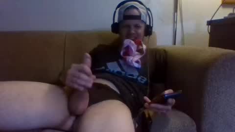 Snapshot of magicalbigcock chatting on 01.15.25 MagicalBigCock online show from 01.15.25