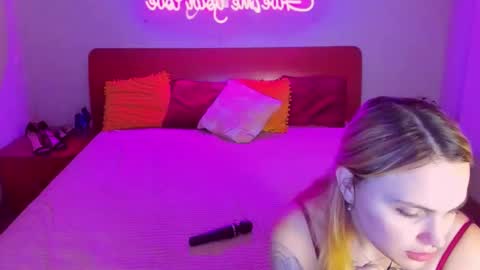 Lili and Bella online show from 03.06.25
