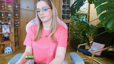 Snapshot of magicstylex chatting on 01.18.25 Nicole online show from 01.18.25