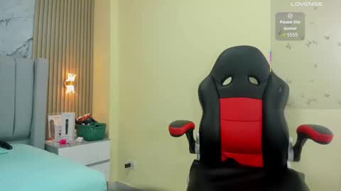 magievans1 online show from 09.17.25