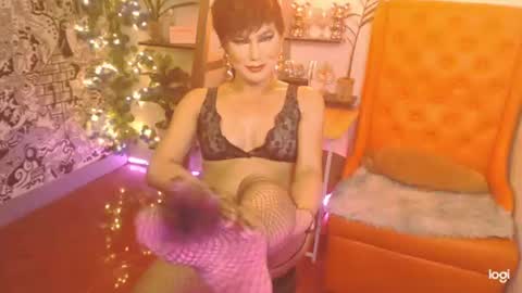 MagnificentlyDEVILQueen online show from 06.13.26