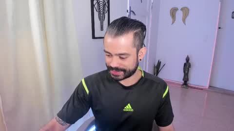 Snapshot of magnus_king chatting on 02.14.25 online show from 02.14.25