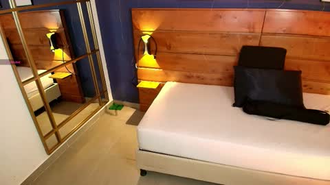 Dani online show from 10.16.25