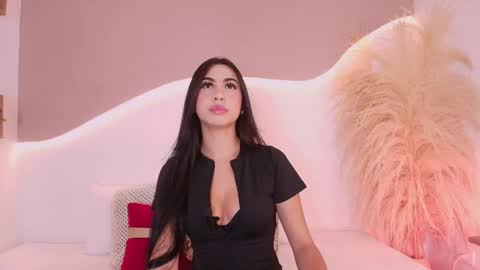 MAIA  LIA  online show from 12.21.25