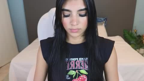 Maiaa Ruiz  online show from 01.29.25