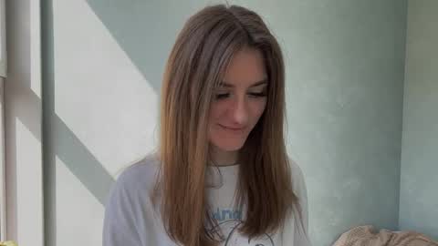 M I A online show from 04.04.26